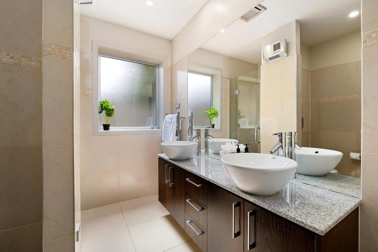 Luxury Lakeview Vista Apartment Уанака Екстериор снимка