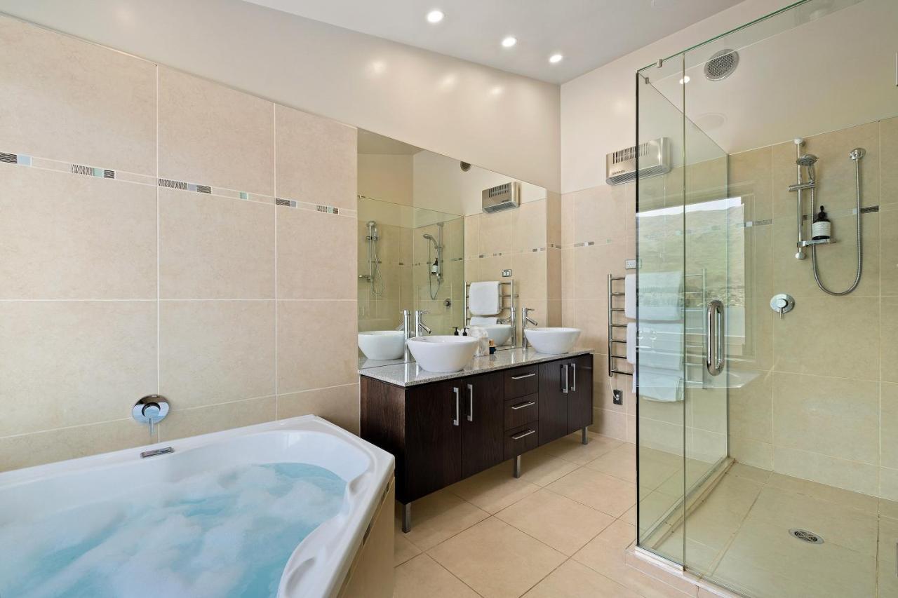 Luxury Lakeview Vista Apartment Уанака Екстериор снимка