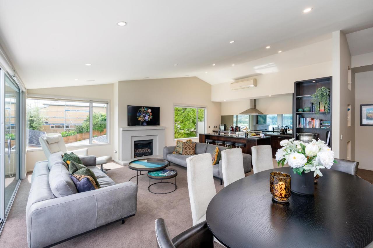 Luxury Lakeview Vista Apartment Уанака Екстериор снимка