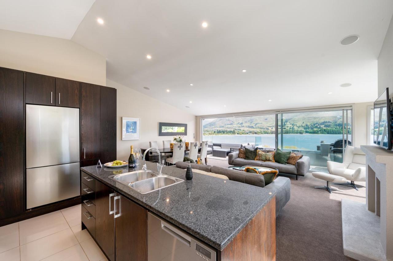 Luxury Lakeview Vista Apartment Уанака Екстериор снимка